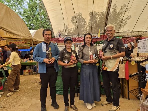  ให้คำแนะนำการคัดสรรกิจกรรมพัฒนาชุมชนดีเด่น ประเภท กิจกรรมผู้นำอาสาพัฒนาชุมชนดีเด่น